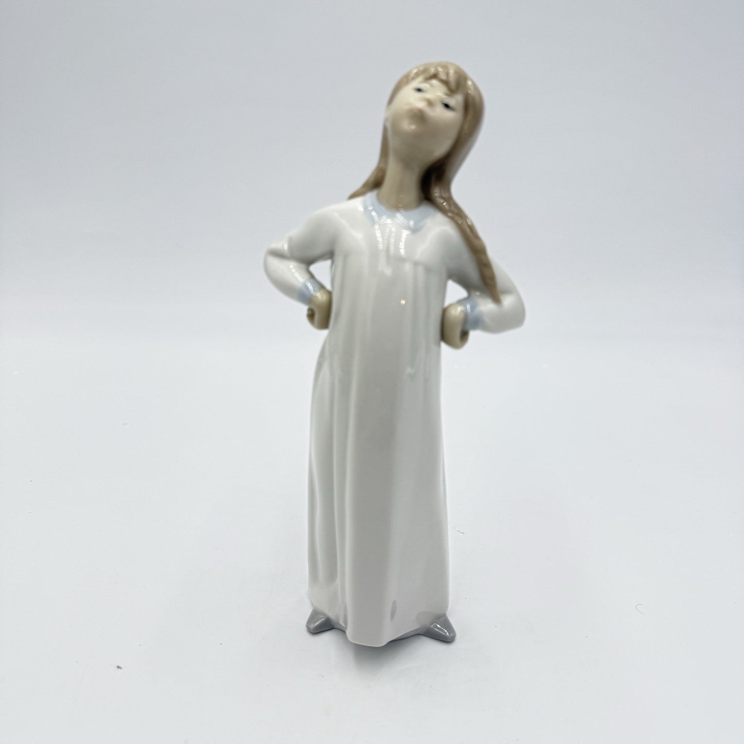 Lladro Spain porcelain Girl Stretching # 4872 Fulgencio Garcia figurine