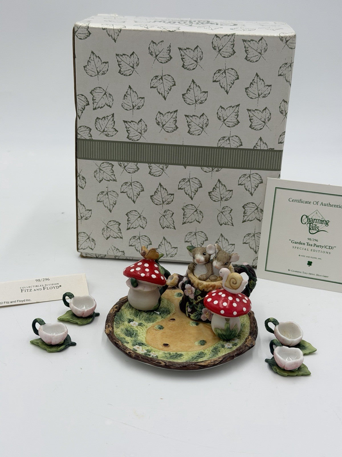 Rare Charming Tails Garden Tea Party Special Edition 98/296 Miniature Tea Set