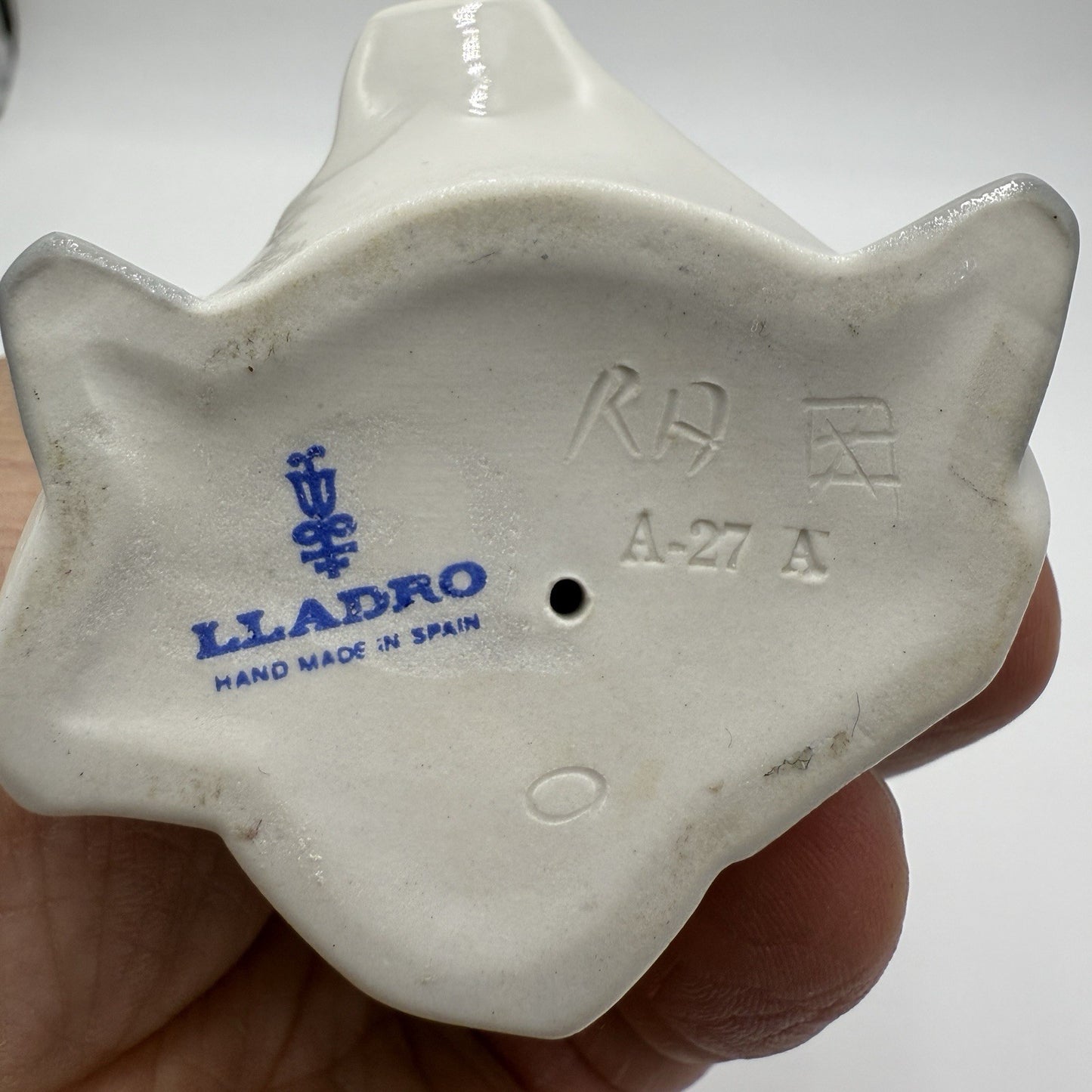 Lladro Spain porcelain Girl Stretching # 4872 Fulgencio Garcia figurine