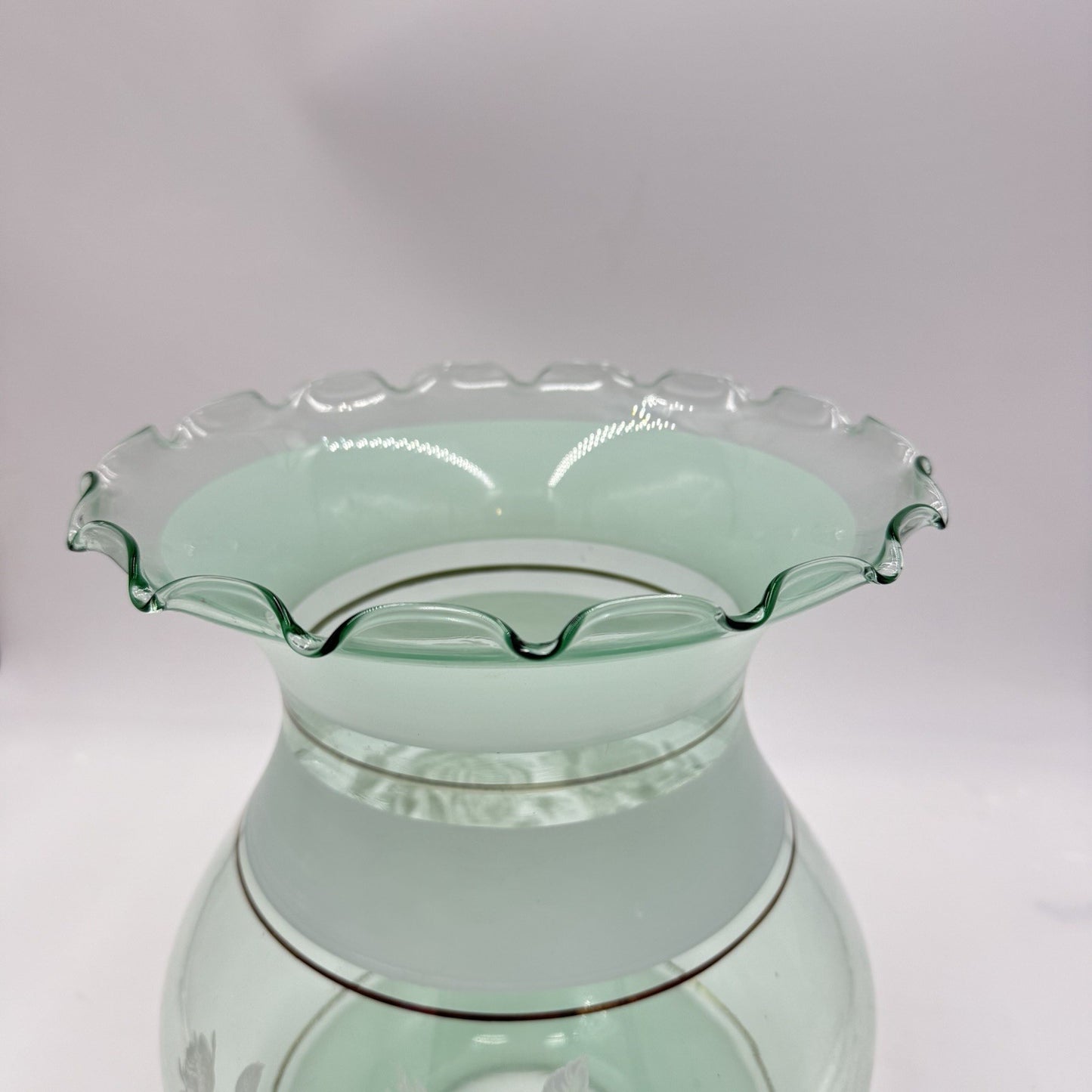 Vintage Gone With The Wind Torschiere Roses light Green Glass White B287 Shade