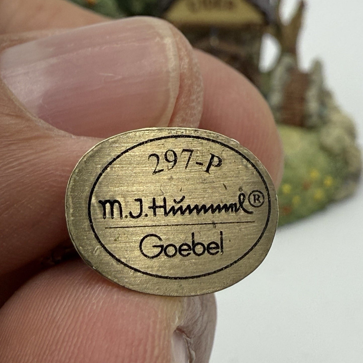 The Danbury Mint Apple Tree Girl Hummel Goebel Miniature 1” Figurines