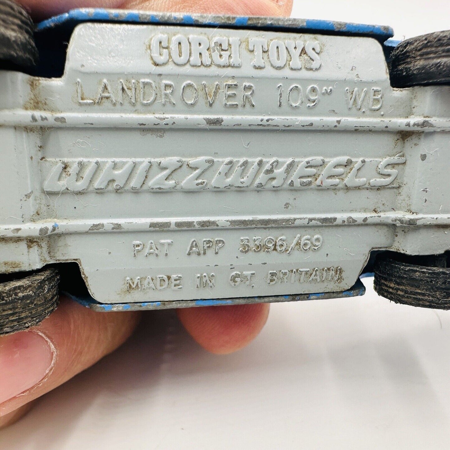 Corgi Toys Whizzwheels Land Rover 109 Wb Diecast Car Made In Britain Vintage