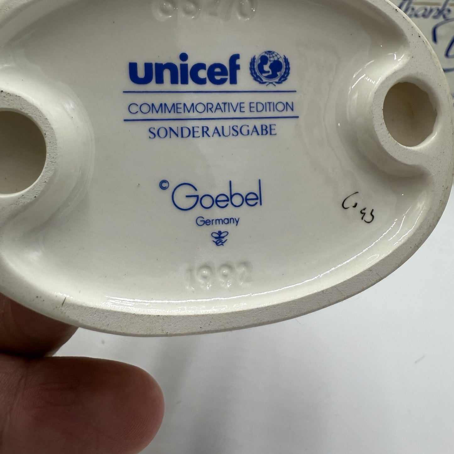 Hummel Goebel FRIENDS TOGETHER Figurine 4” Limited Edition #662/0 UNICEF W/ Box