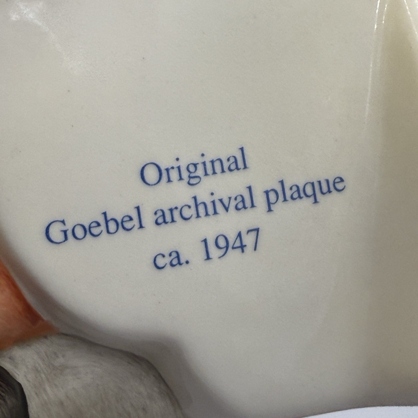 Hummel Goebel Germany Plaque Merry Wanderer w/Bumble Bee" #900 Millennium Figure