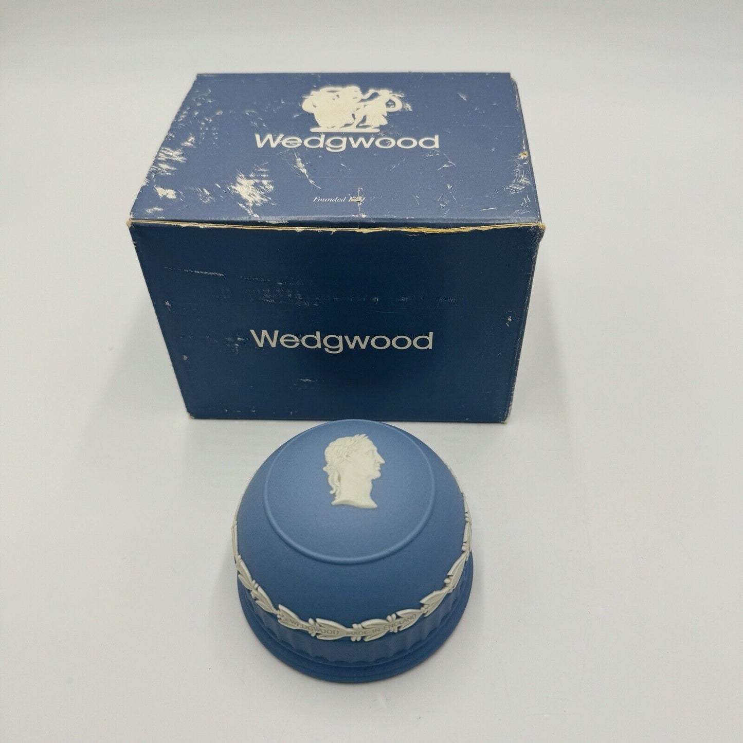 Wedgwood Jasperware Blue PAPERWEIGHT JULIUS CAESAR Vintage England