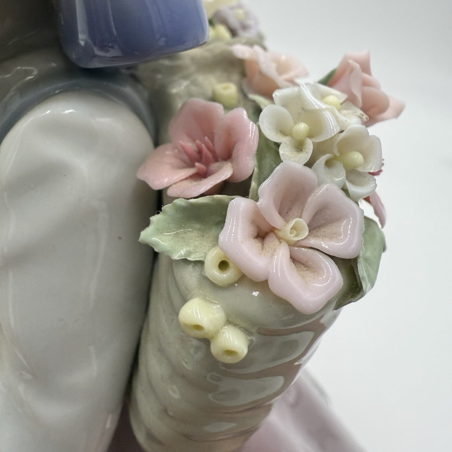 Lladro Spain Porcelain Nature's Bounty Girl w/ Flower Basket 1983 Figurine 10”