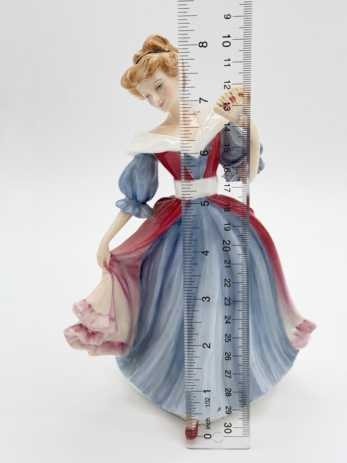 Royal Doulton Porcelain England Amy HN 3316 Yearly Figurine Painted Vintage 8.5”