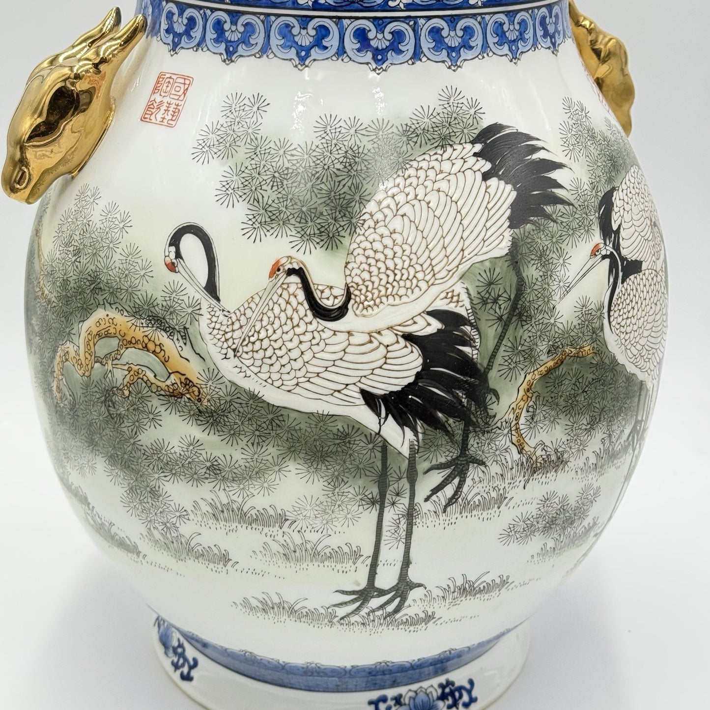 Chinese Porcelain Deer Head Hu Vase Qing Dynasty early Republic period 1912-1945
