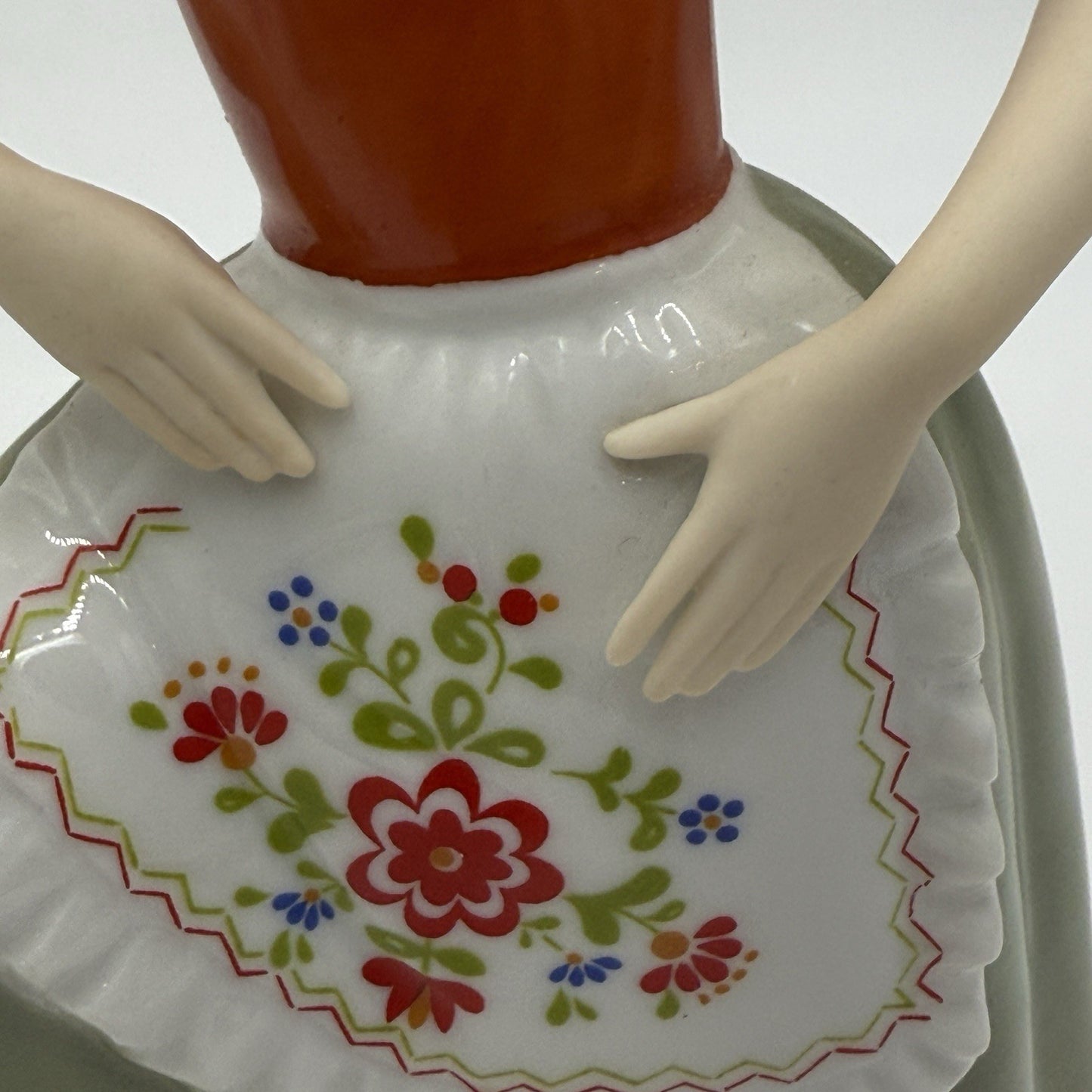 Goebel Germany PIROSCHKA Beauty Around the World Porcelain Figurine Hungary 8.5”