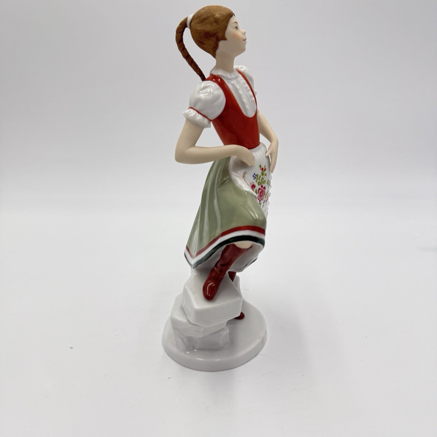 Goebel Germany PIROSCHKA Beauty Around the World Porcelain Figurine Hungary 8.5”