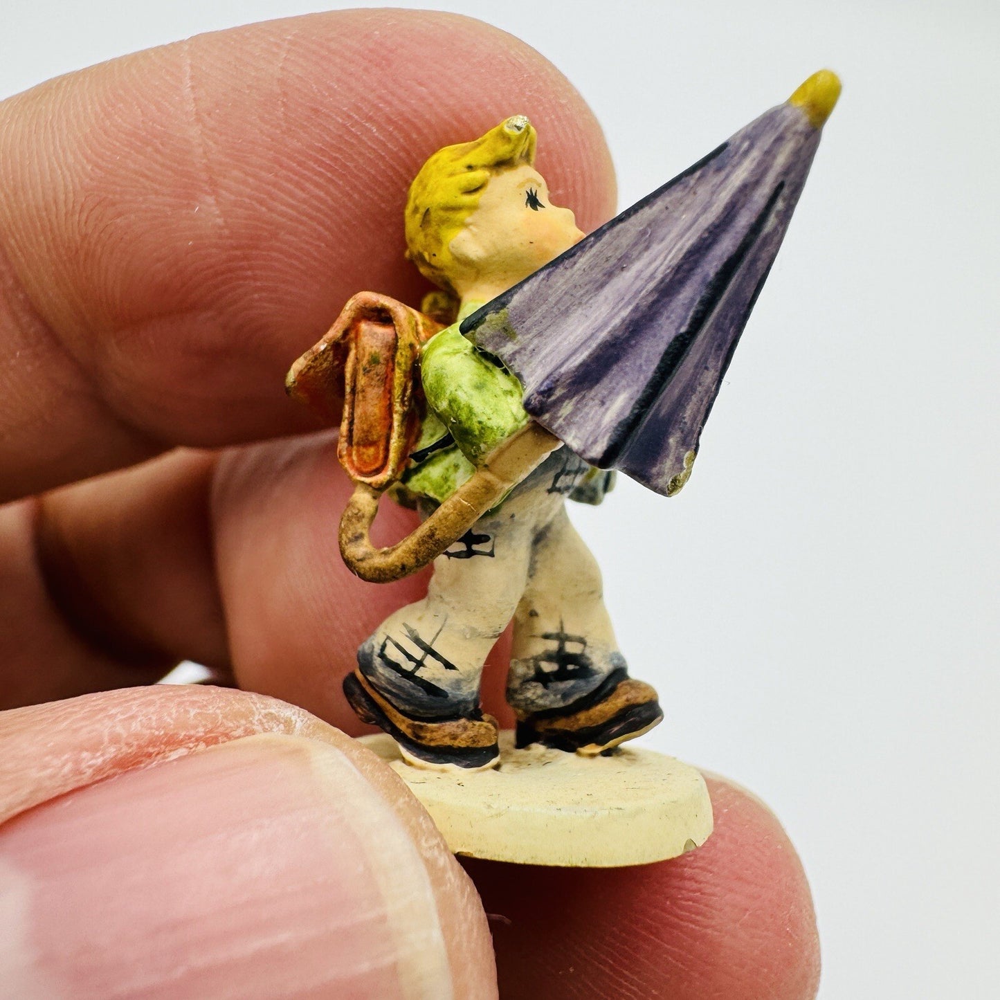 The Danbury Mint Is It Raining? School Hummel Miniature GOEBEL Set 1in Figurine