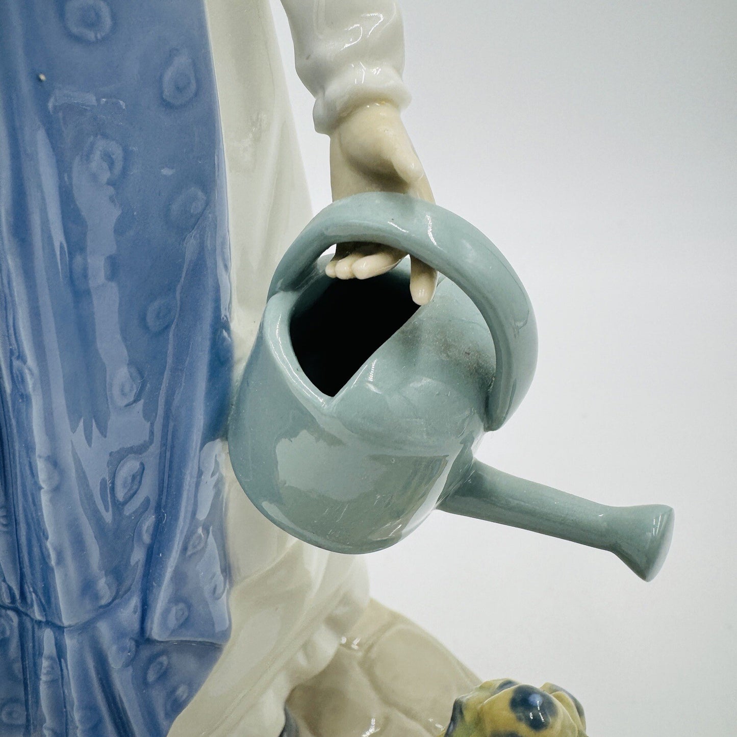 NAO by Lladro Spain Porcelain Figurine Girl W/ Watering Can Flower Large 12in