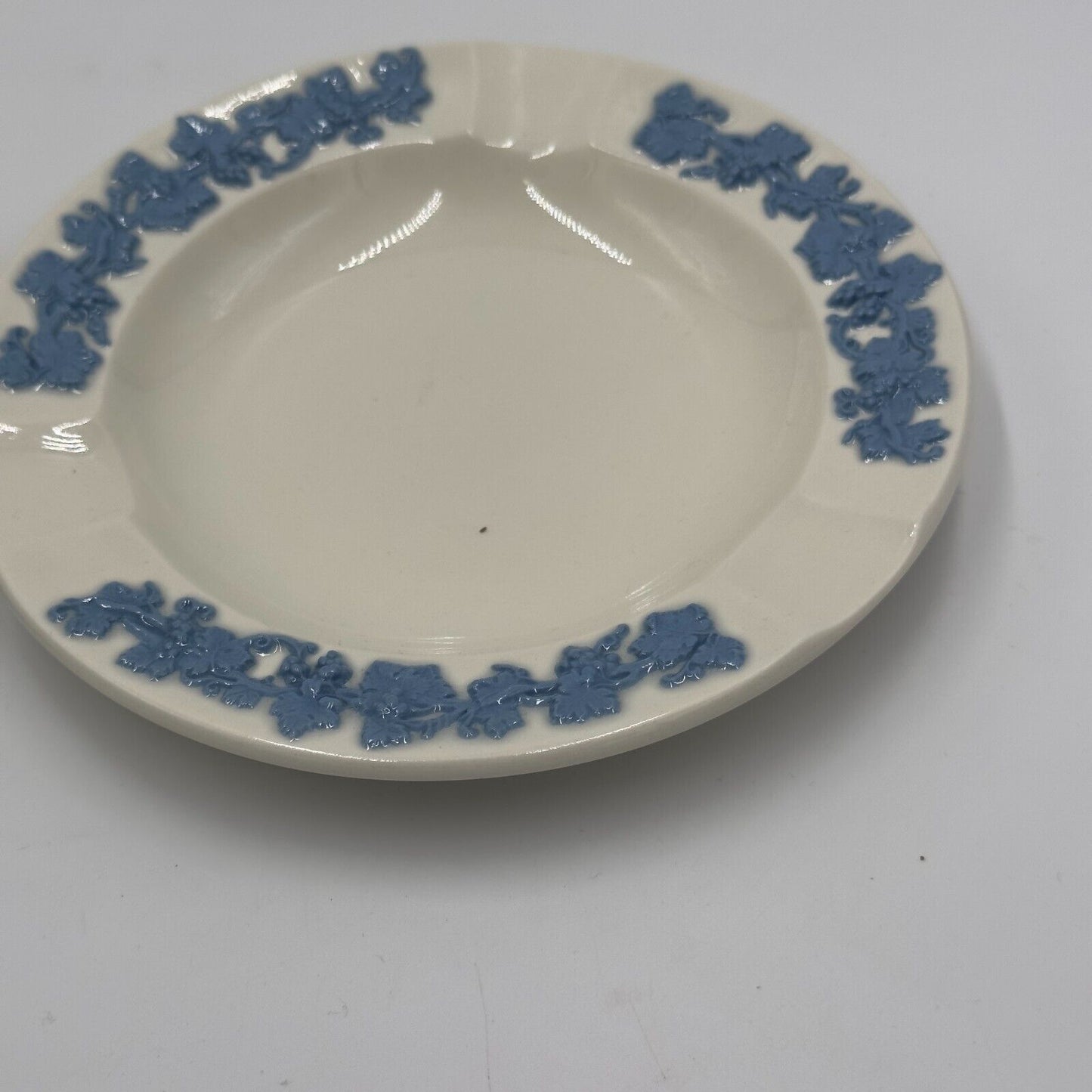 Wedgwood Ashtray Set of 2 Embossed Queens Ware Blue White Grape Vine Home Decor