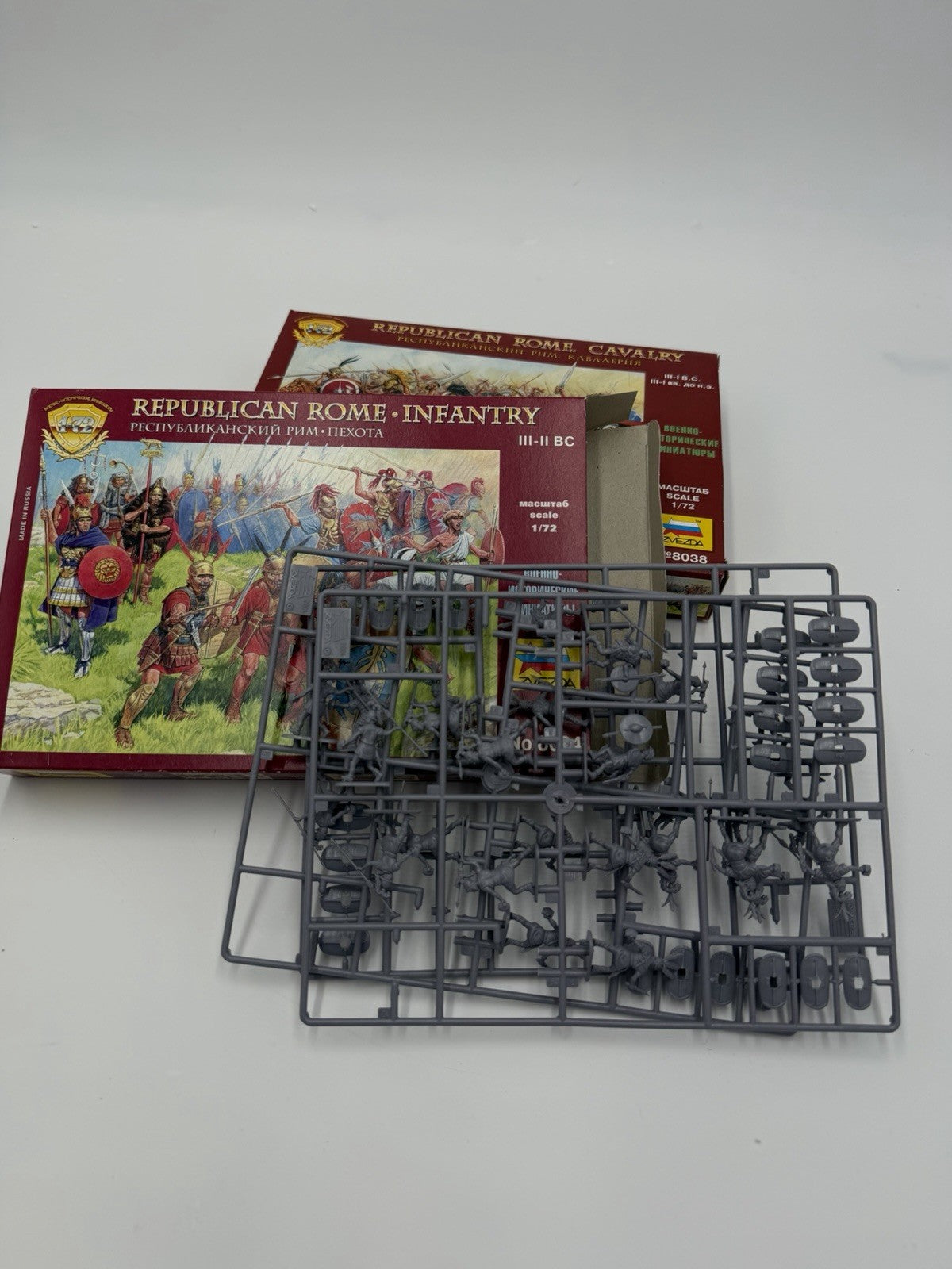 Zvezda Scale 1/72 Republican Rome Calvary & Infantry Models 2004 Figurines