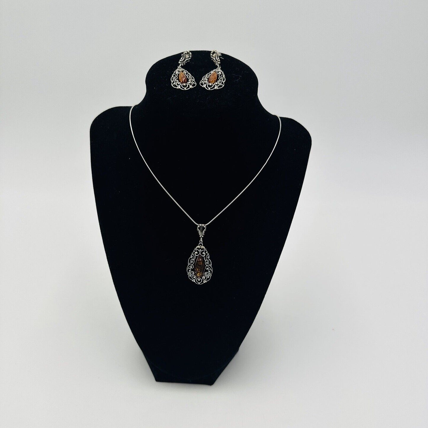 Baltic Women Jewelry Necklace Pendant Earrings Set Amber Sterling Silver Vintage