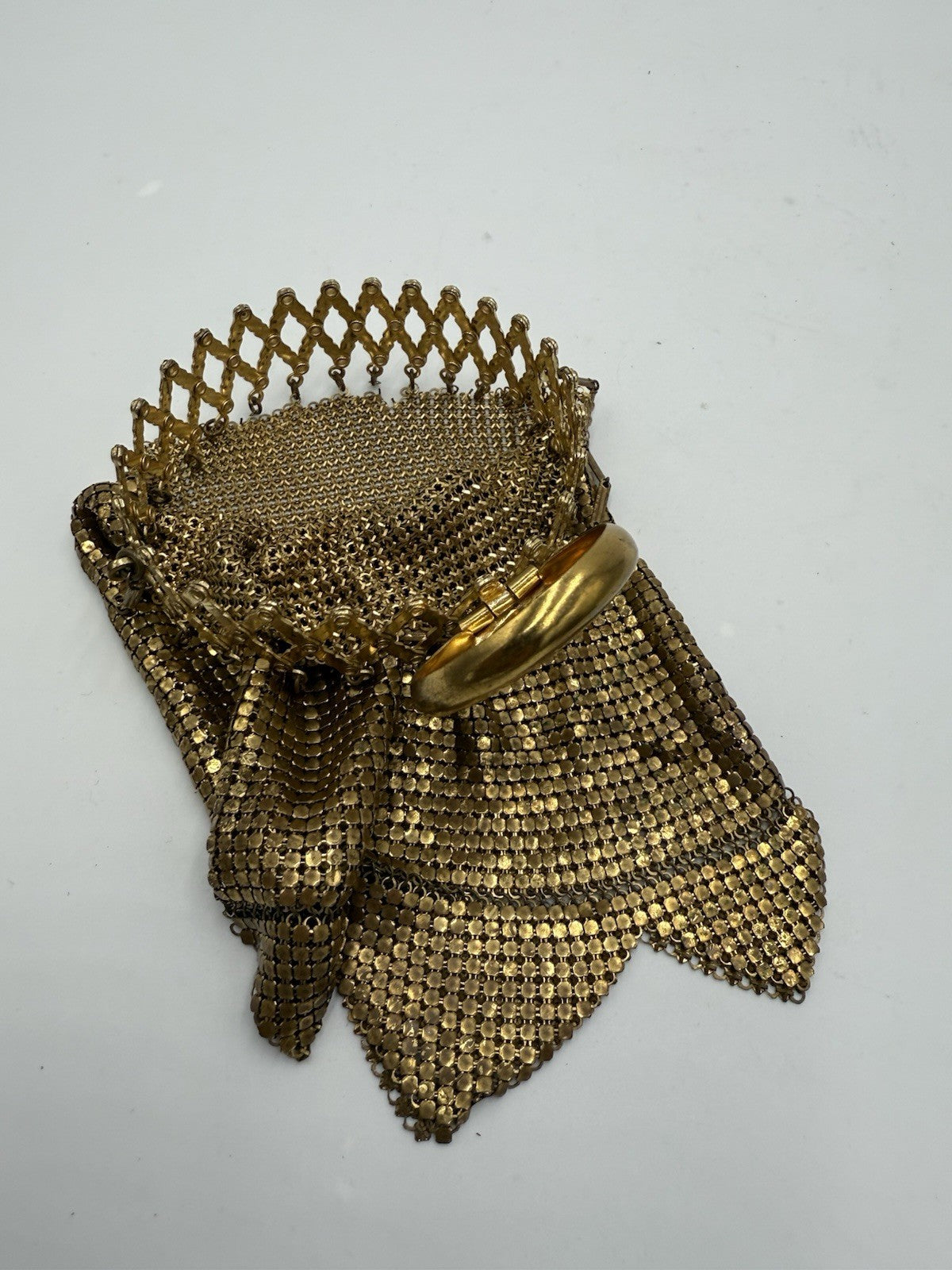 Vintage Whiting & Davis Gold Mesh Beggars Evening Bag Purse Expandable Gate Top