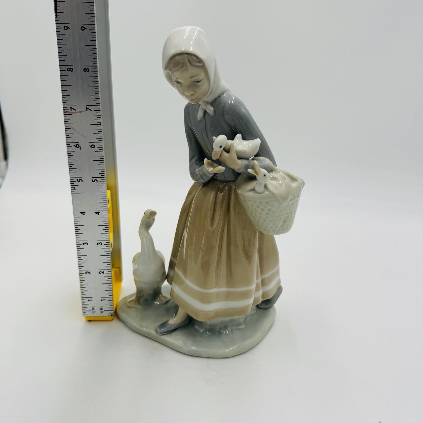 Lladro Shepherdess Girl & Ducks/Geese Basket Porcelain Figurine Spain 9in