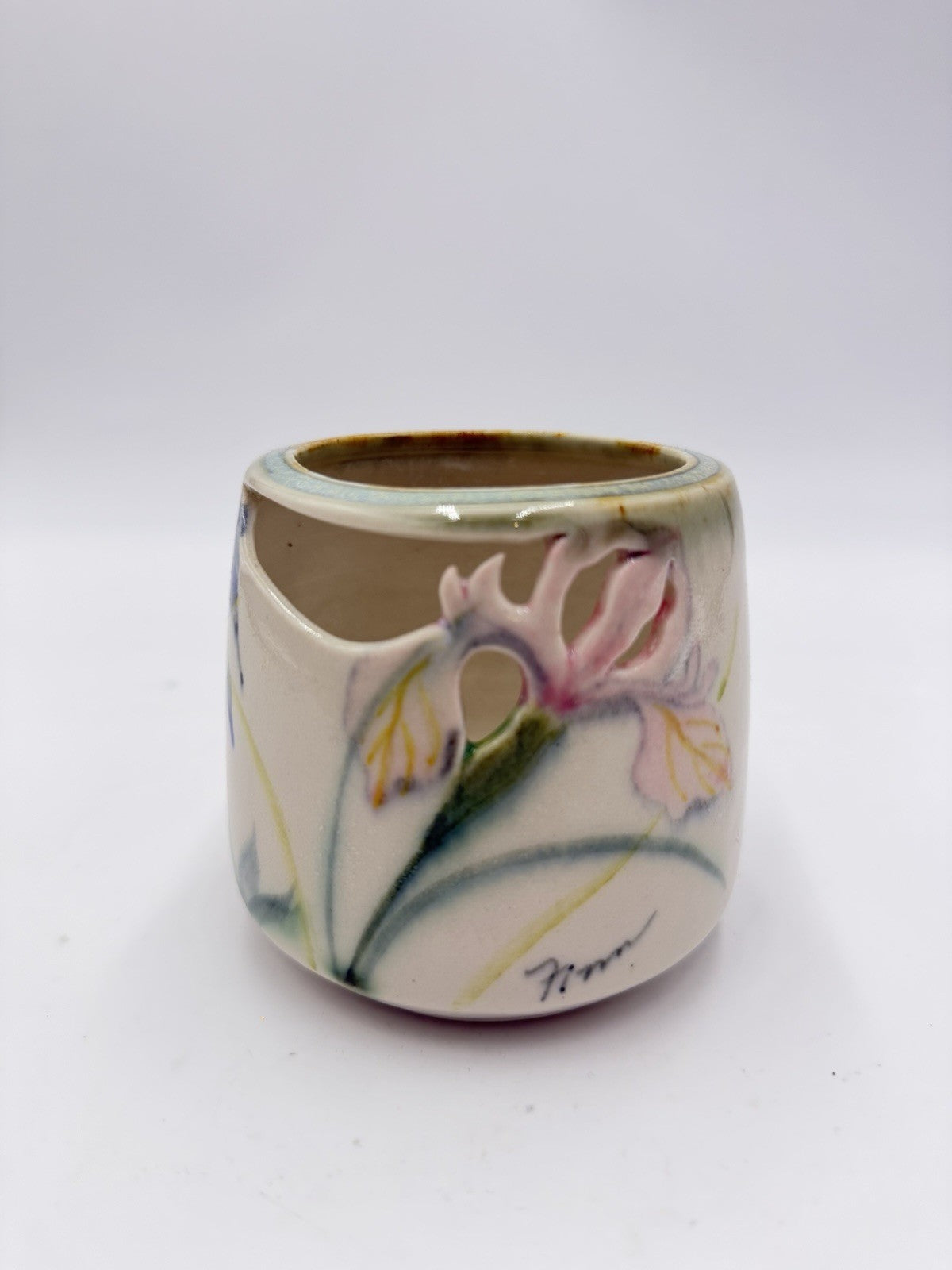 Vintage Robert Finn Studio Art Pottery California Pierced Floral Vase 3.5”