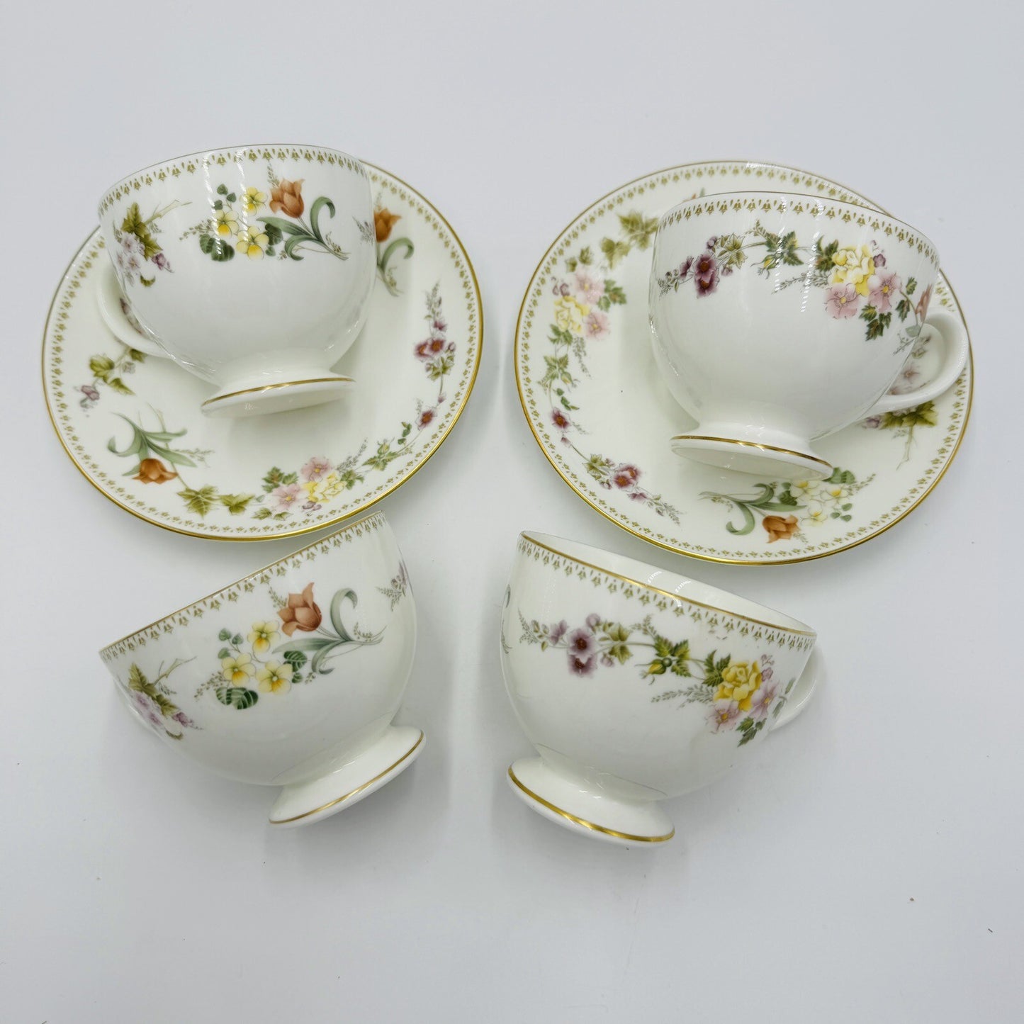 Wedgwood 4 Teacups & Two Saucers Mirabelle R4537 Floral Bone China England