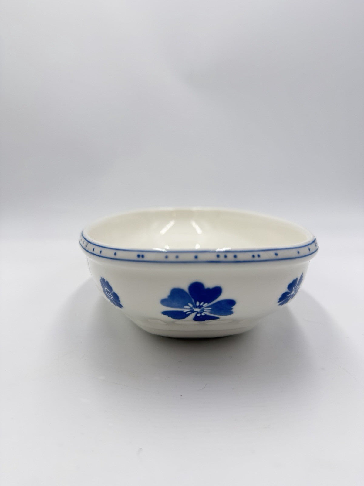 Villeroy & Boch Farmhouse Touch Blue Flowers 12.5 Inch Oval Baker RARE #1748