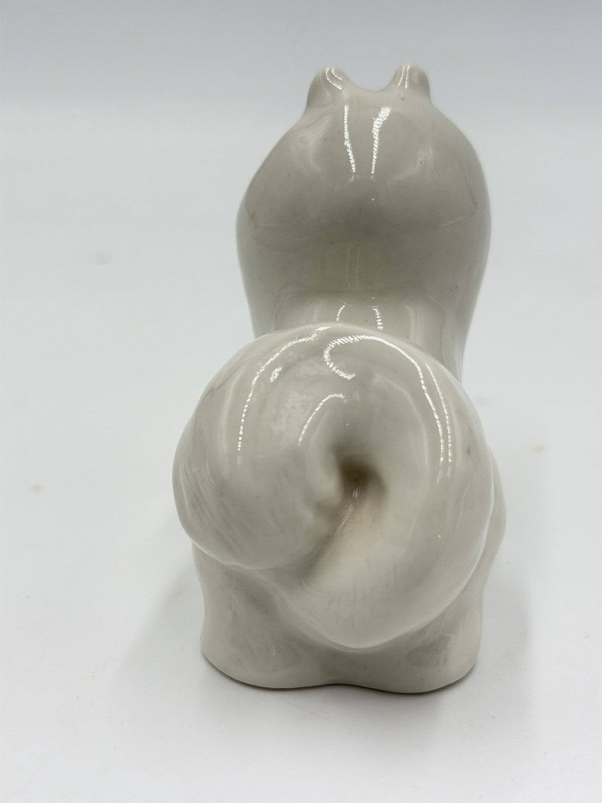 Vintage USSR Lomonosov Porcelain Dog Figurine Russia Samoyed White Glossy 3” H
