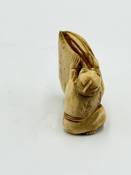 Netsuke Hand Carved Japanese Edo 18th Century Villager Miniature Figurine 1.3”H