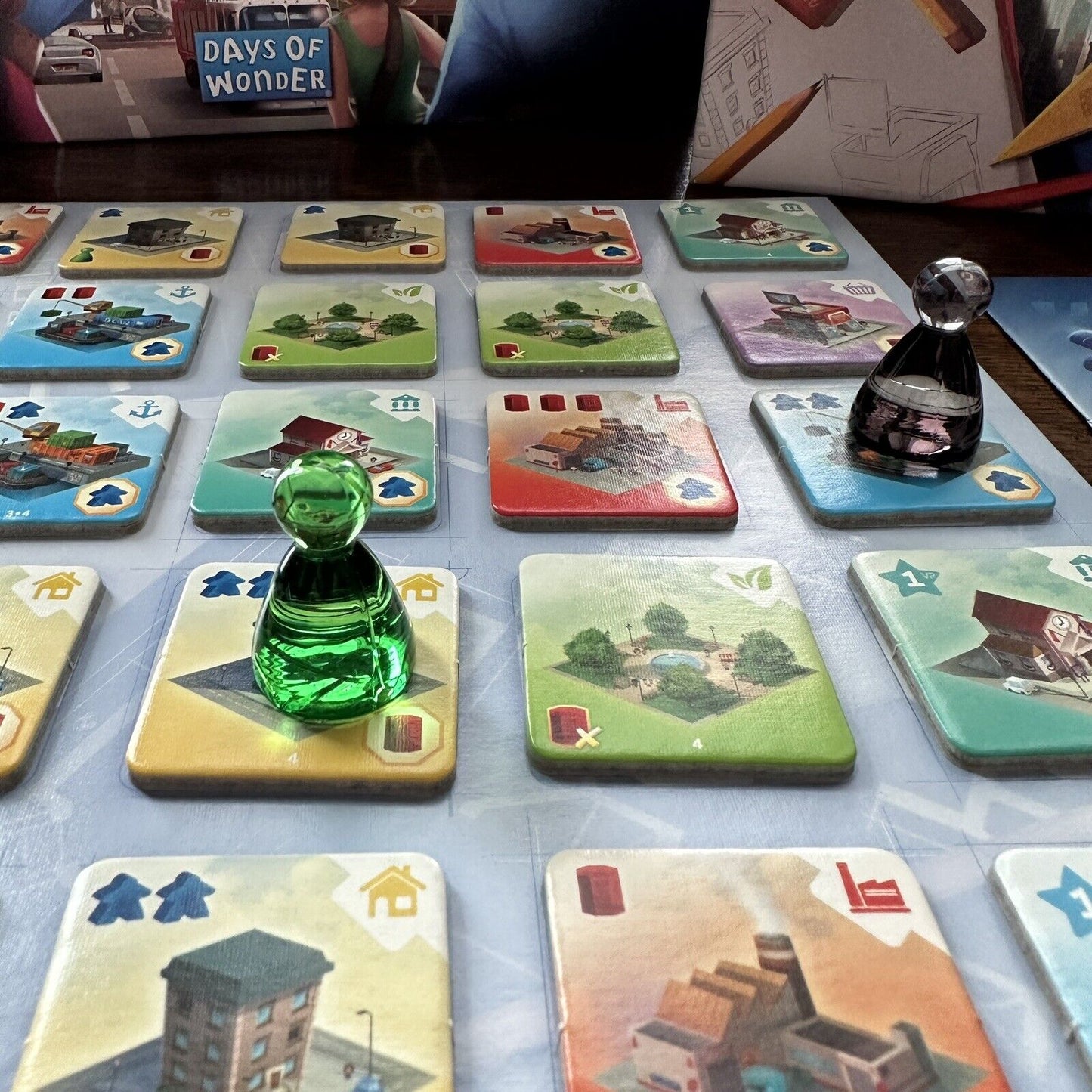 Days of Wonder Quadropolis by Frangois Gandon City Building Fun Board Game
