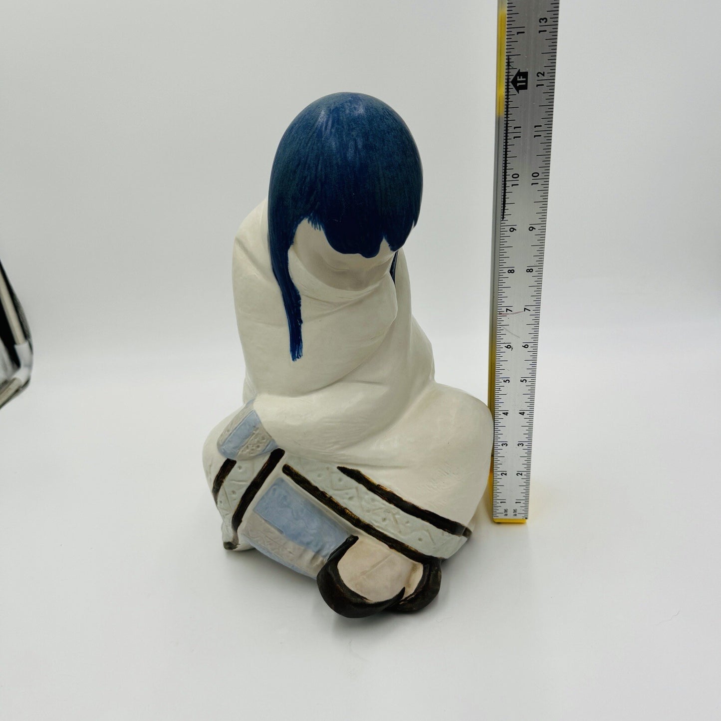 Lladro Spain Porcelain Inuit Girl Napping Sculpture Juan Huerta 2008 Lladró
