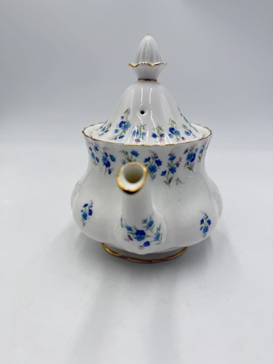 Royal Albert England Floral Memory Lane Bone China Teapot 6 Cup Vintage W/Lid