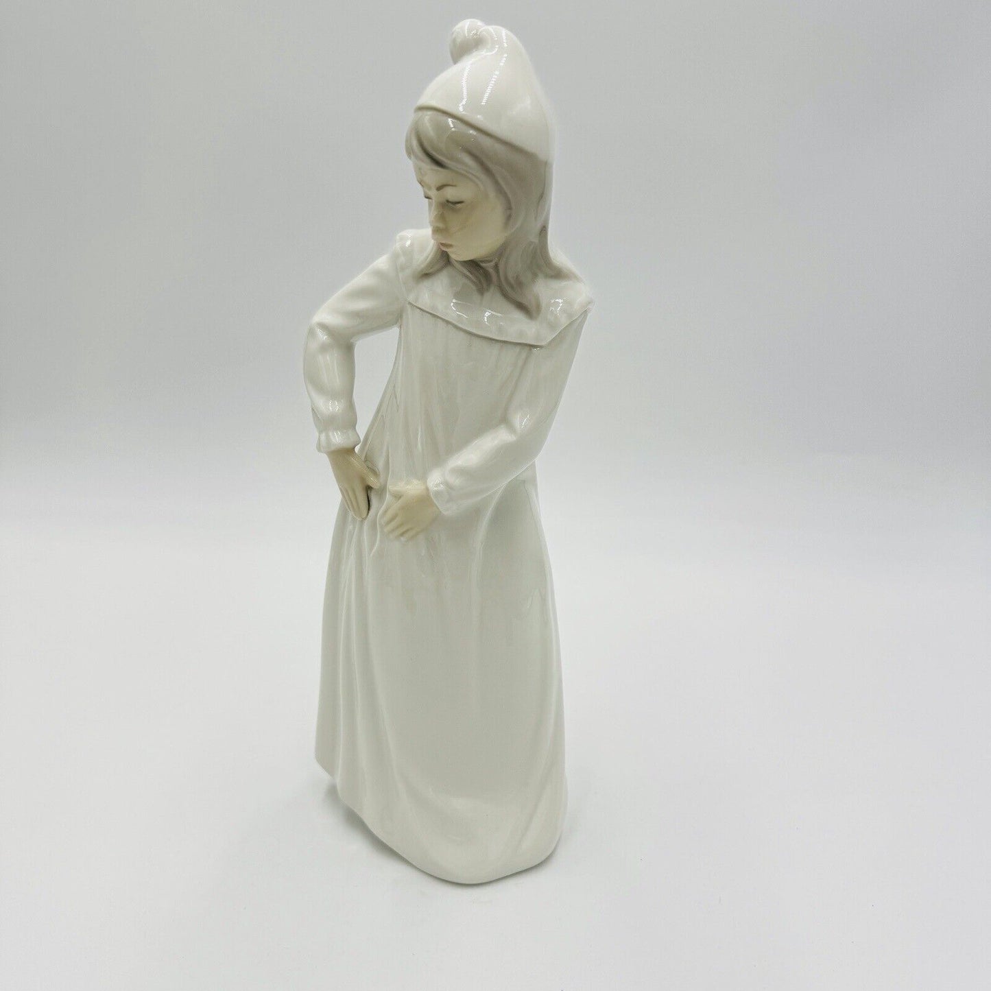 Nao By Lladro Spain Girl with Torn Nightgown Figurine Glossy 11.5in Vintage