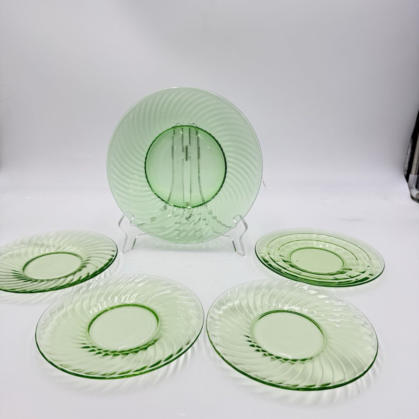 Anchor Hocking Green Swirl Depression Glass 1930’s Plates 6”& 8” Uranium Set 5