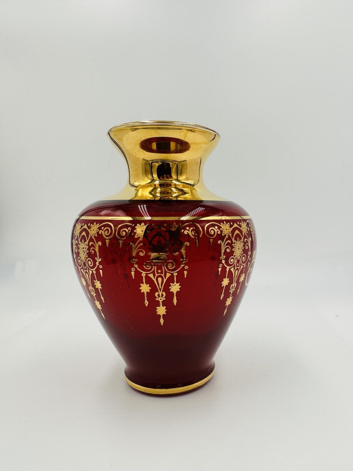 Murano Vase Glass Red Gold Trim Gilding Overlay Late 20th Century Bud