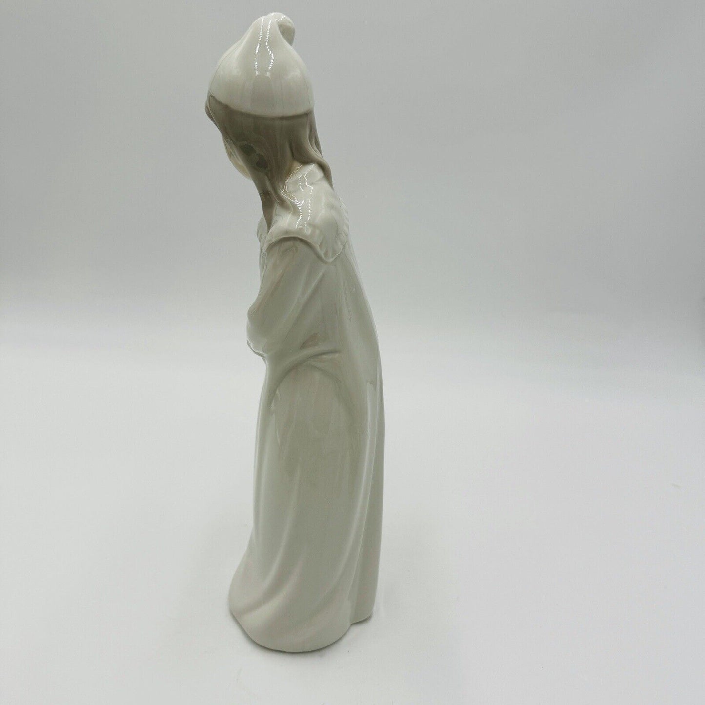 Nao By Lladro Spain Girl with Torn Nightgown Figurine Glossy 11.5in Vintage