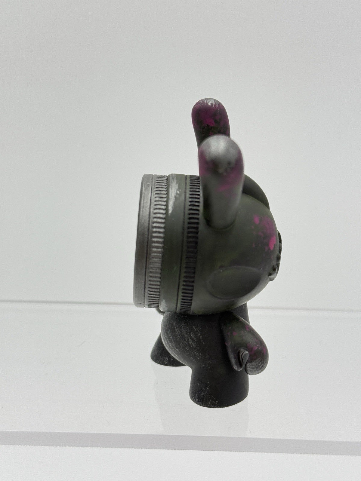 Kidrobot DUNNY SIDE SHOW 3” Vinyl Figure by Chris Rose-Observation Drone