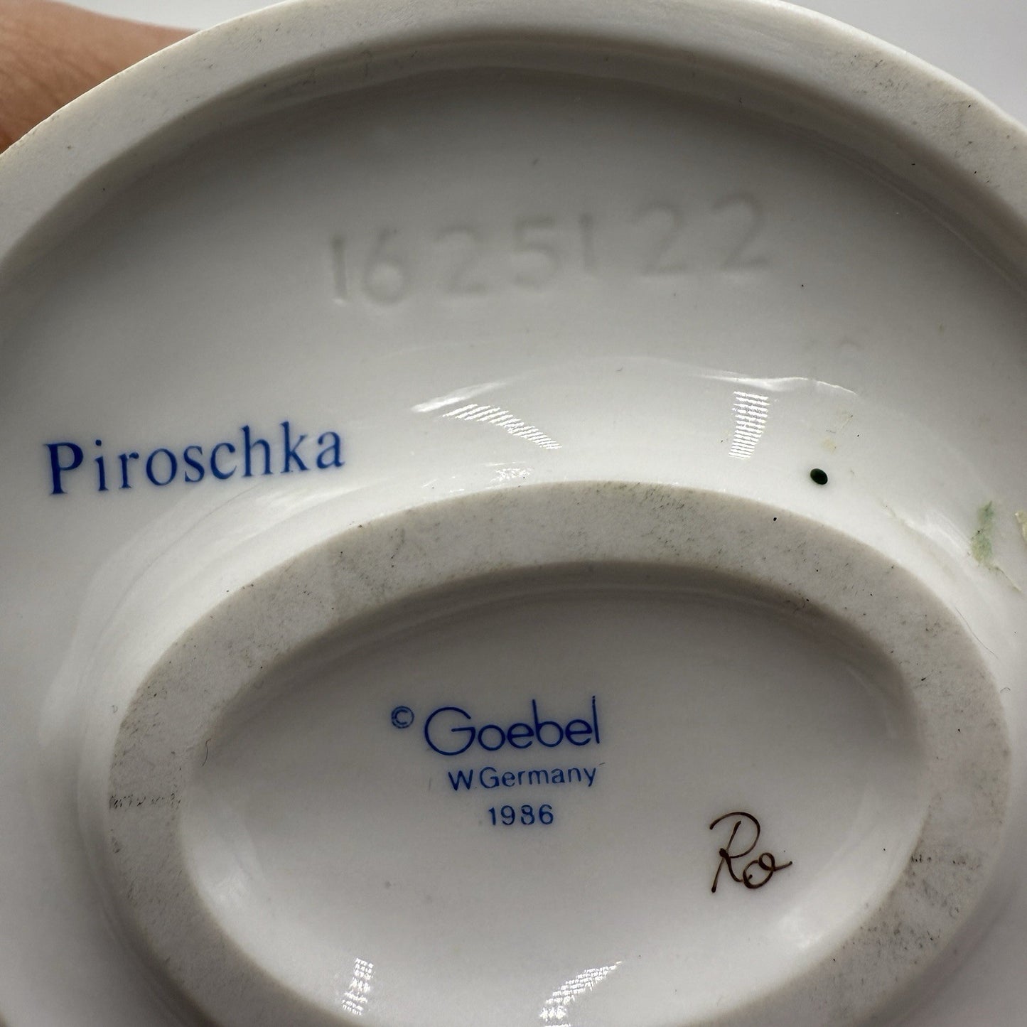 Goebel Germany PIROSCHKA Beauty Around the World Porcelain Figurine Hungary 8.5”