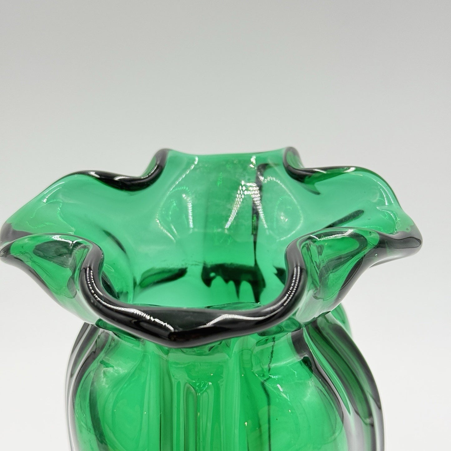 MCM Wayne Husted Stelvia emerald green art glass ruffled compote Vase 9.5”