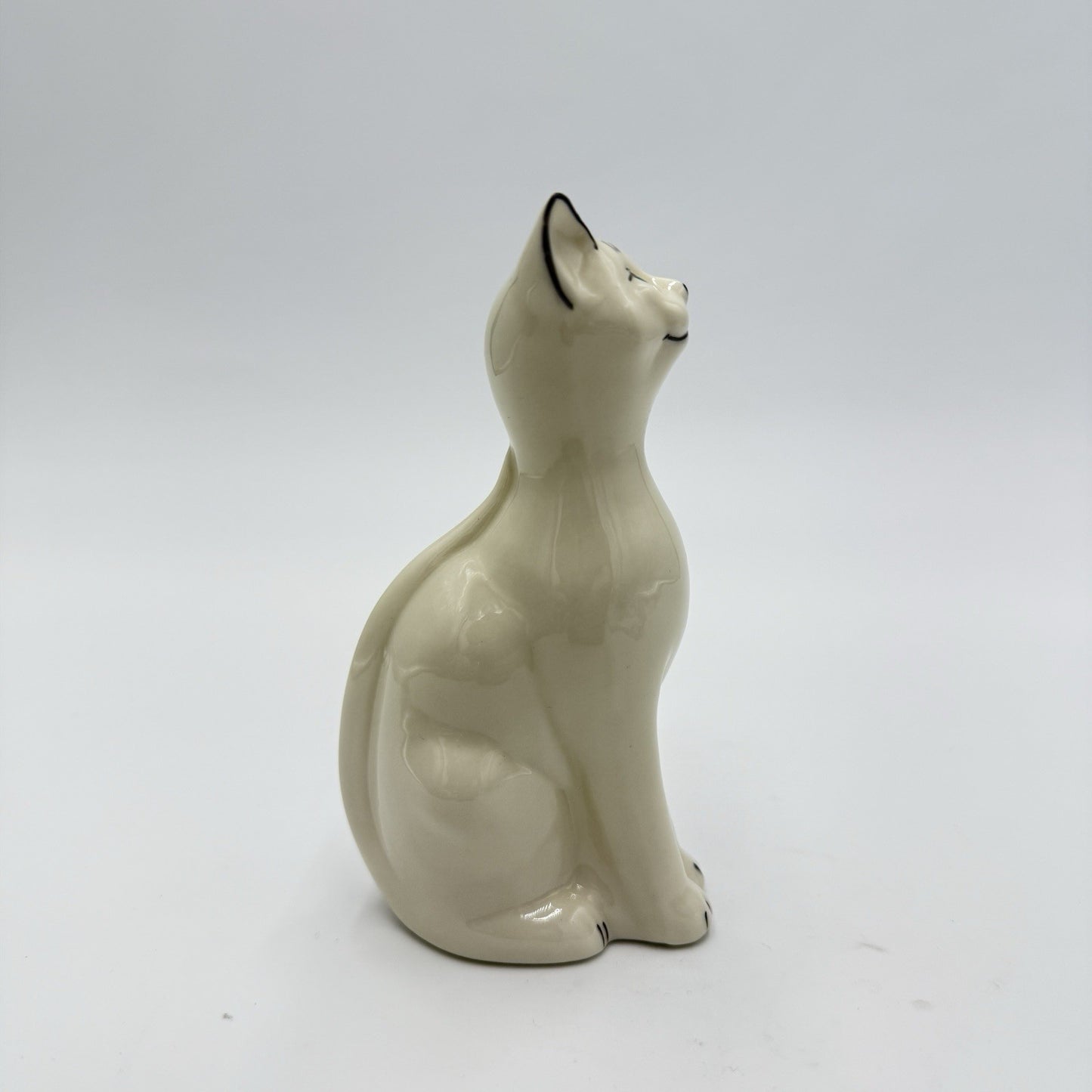 Vtg 5” Belleek Irish Porcelain Beige Cat Green Eyes Figurine Blue Marking 8th