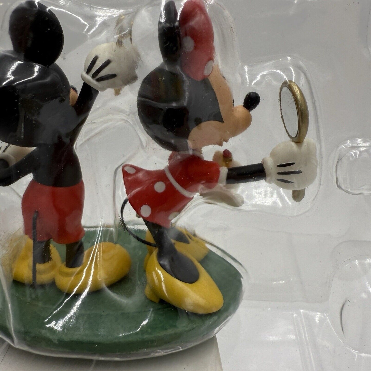 Hallmark Keepsake 2009 Ornament Disney Mistletoe Mickey & Minnie