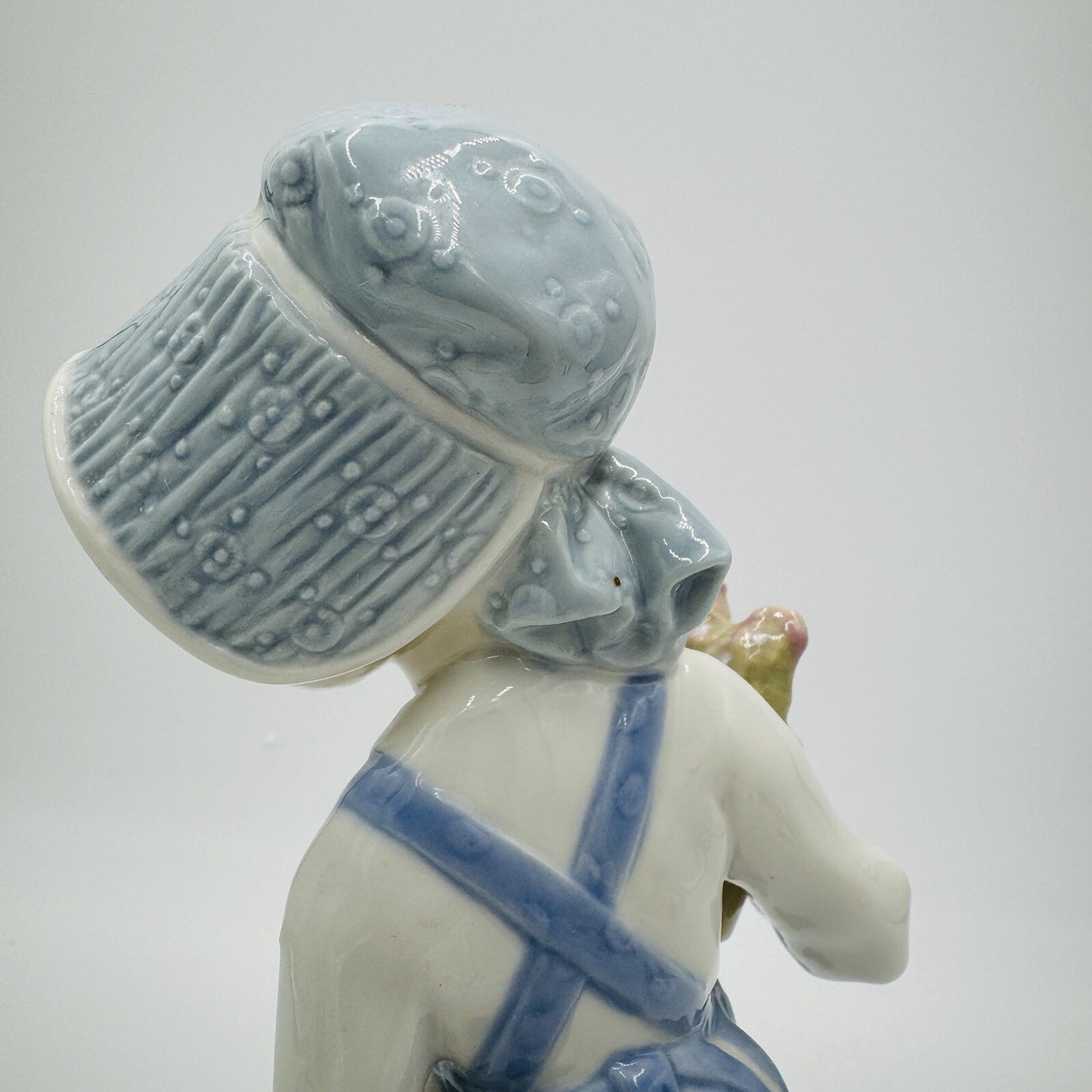 NAO by Lladro Spain Porcelain Figurine Girl W/ Watering Can Flower Large 12in