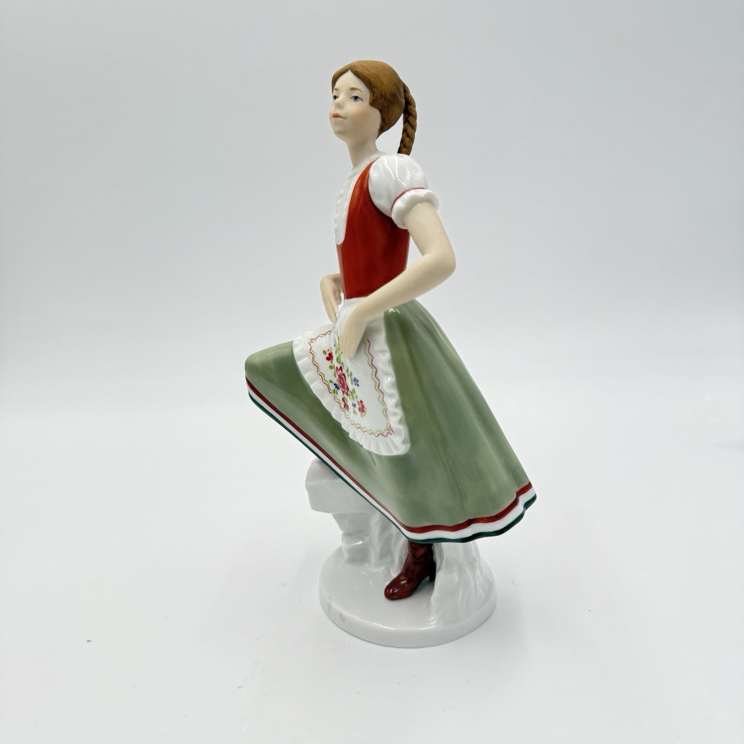 Goebel Germany PIROSCHKA Beauty Around the World Porcelain Figurine Hungary 8.5”