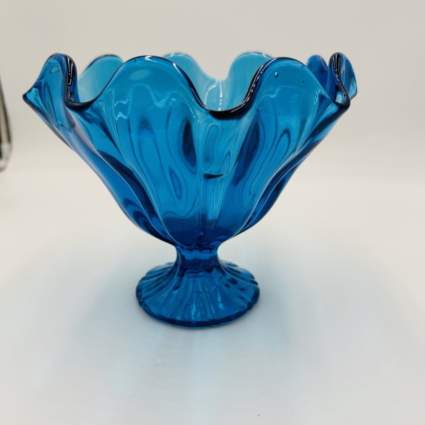 MCM L E Smith Glass Pedestal Peacock Blue Bowl With Ruffled Rim Rippled Sides 7"