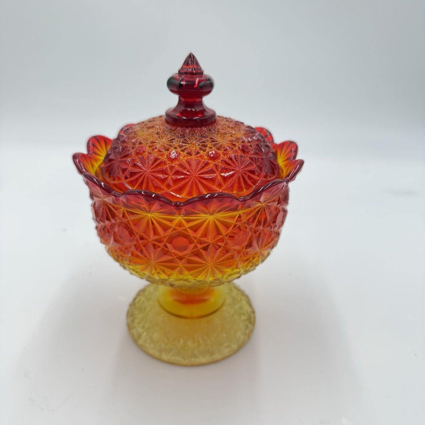 Vintage L.G Wright Daisy & Button Amberina compote candy dish 7.5” Art Glass