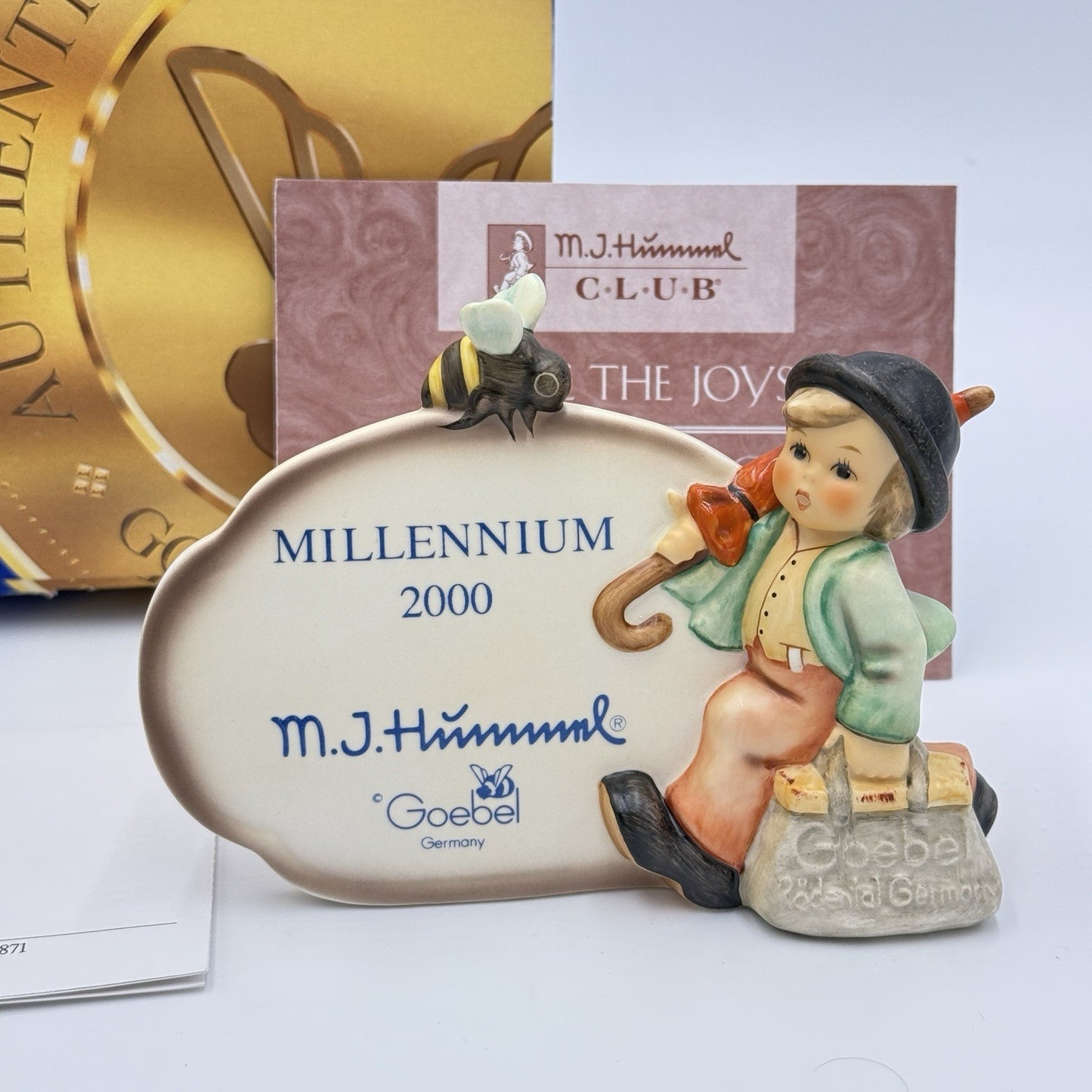 Hummel Goebel Germany Plaque Merry Wanderer w/Bumble Bee" #900 Millennium Figure