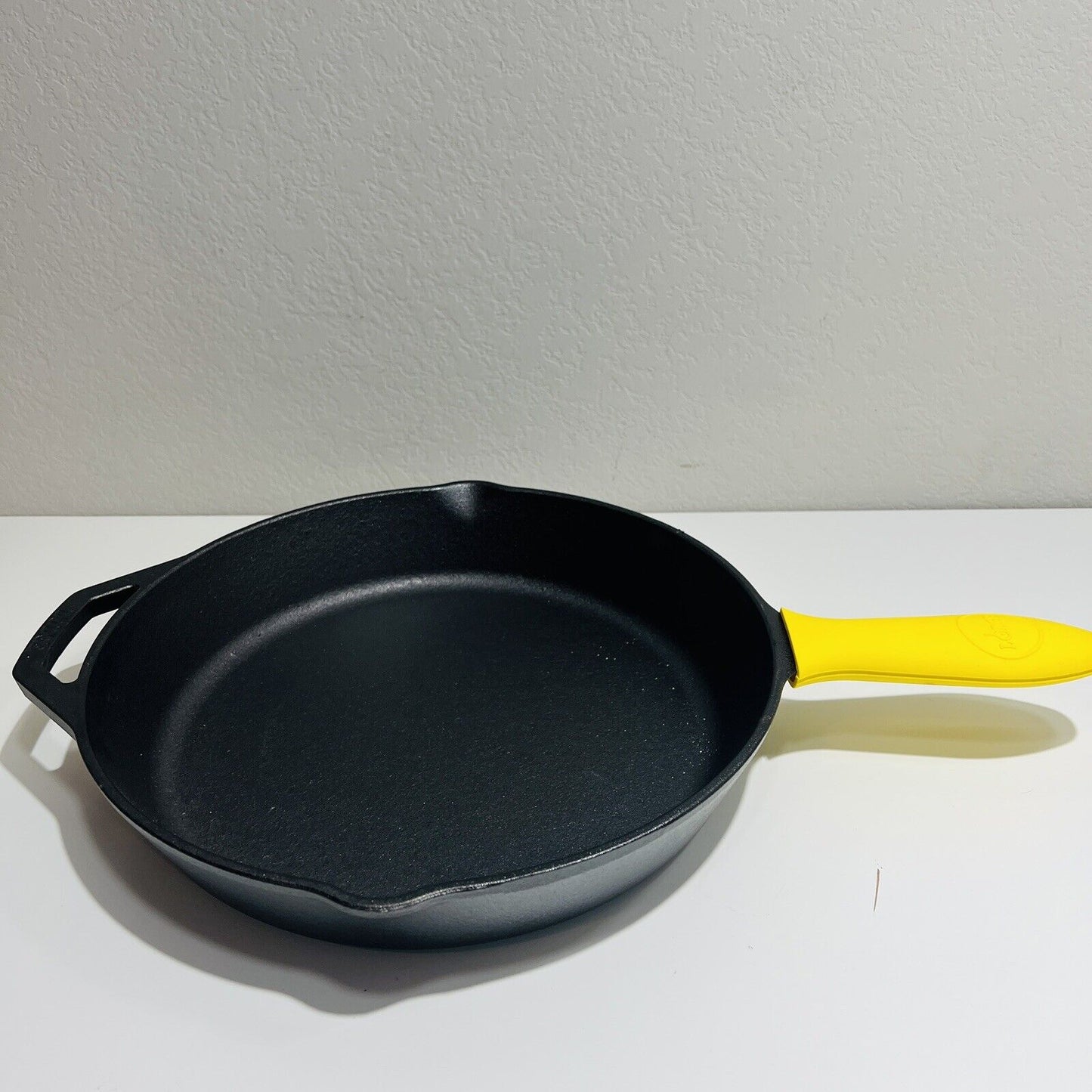 Lodge Cast Iron Skillet L10SK3 12 inch Kitchen Cookware Metal