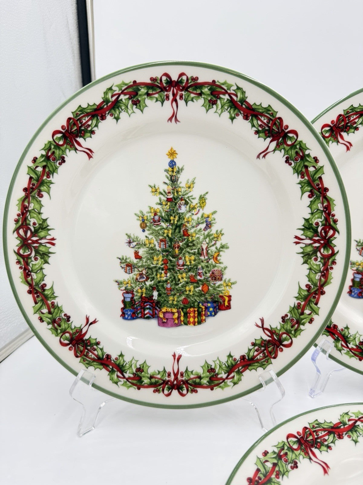 Vintage Christopher Radko Traditions Holiday Celebrations Dinner Plates 10”
