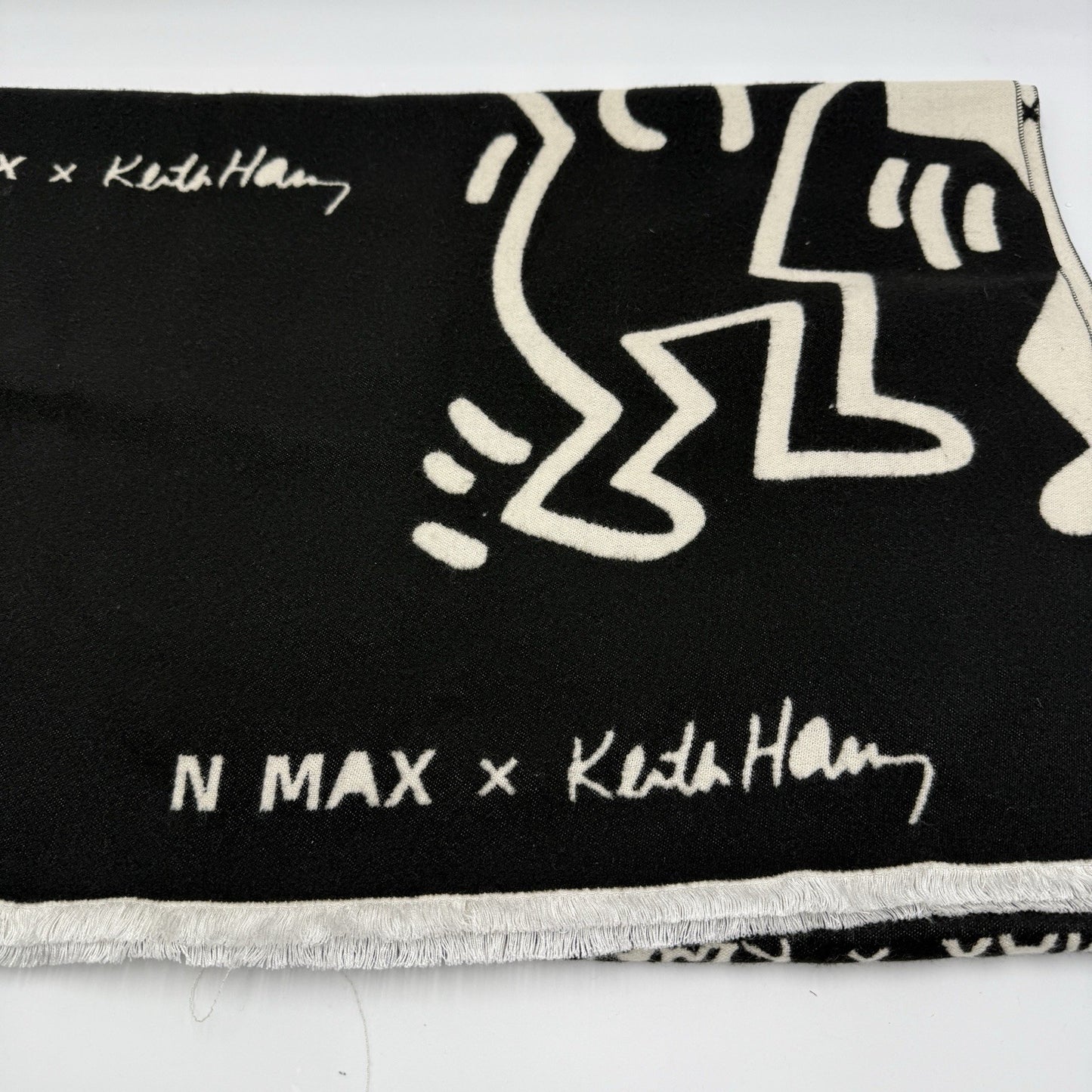 N Max x Keith Haring scarf Black Beige Cashmere Wrap Unisex Iconic