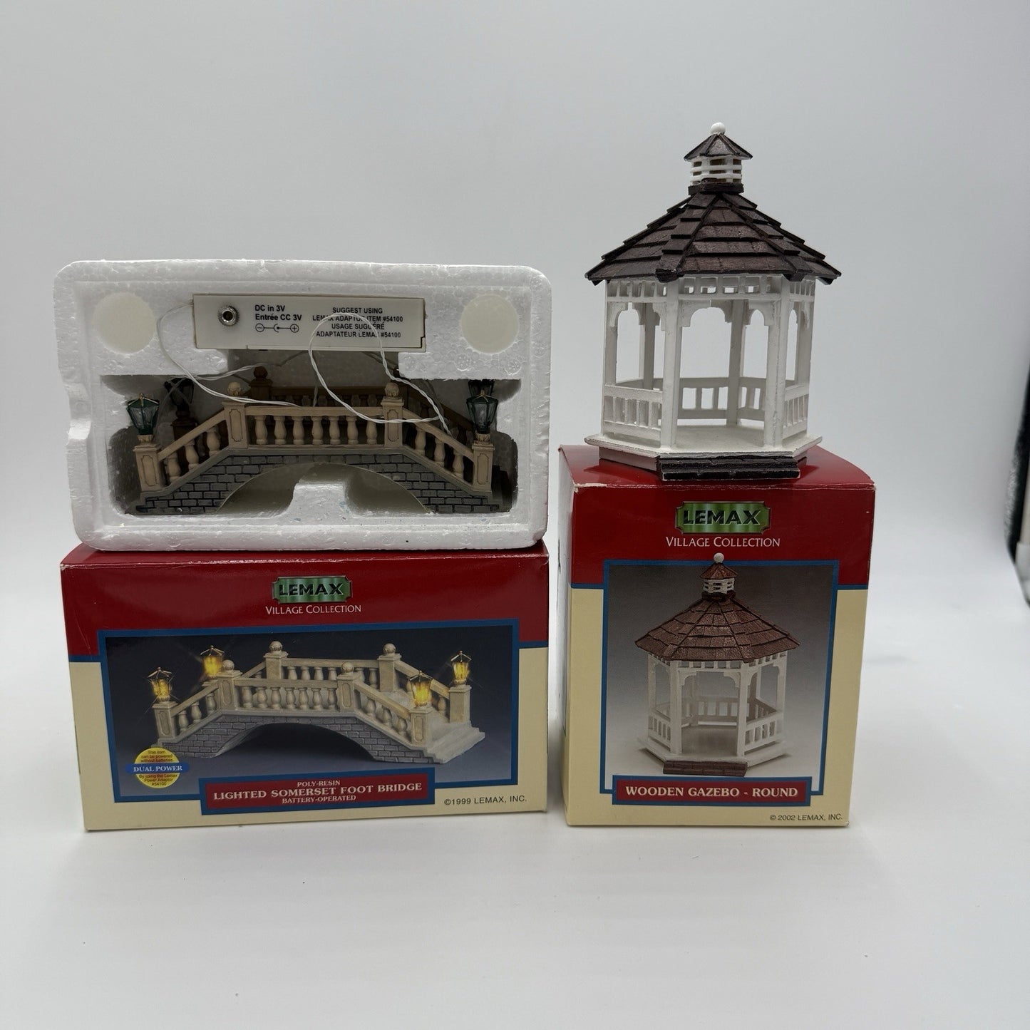 Lemax Village Collection Lighted Somerset Foot Bridge & Wooden Gazebo Round