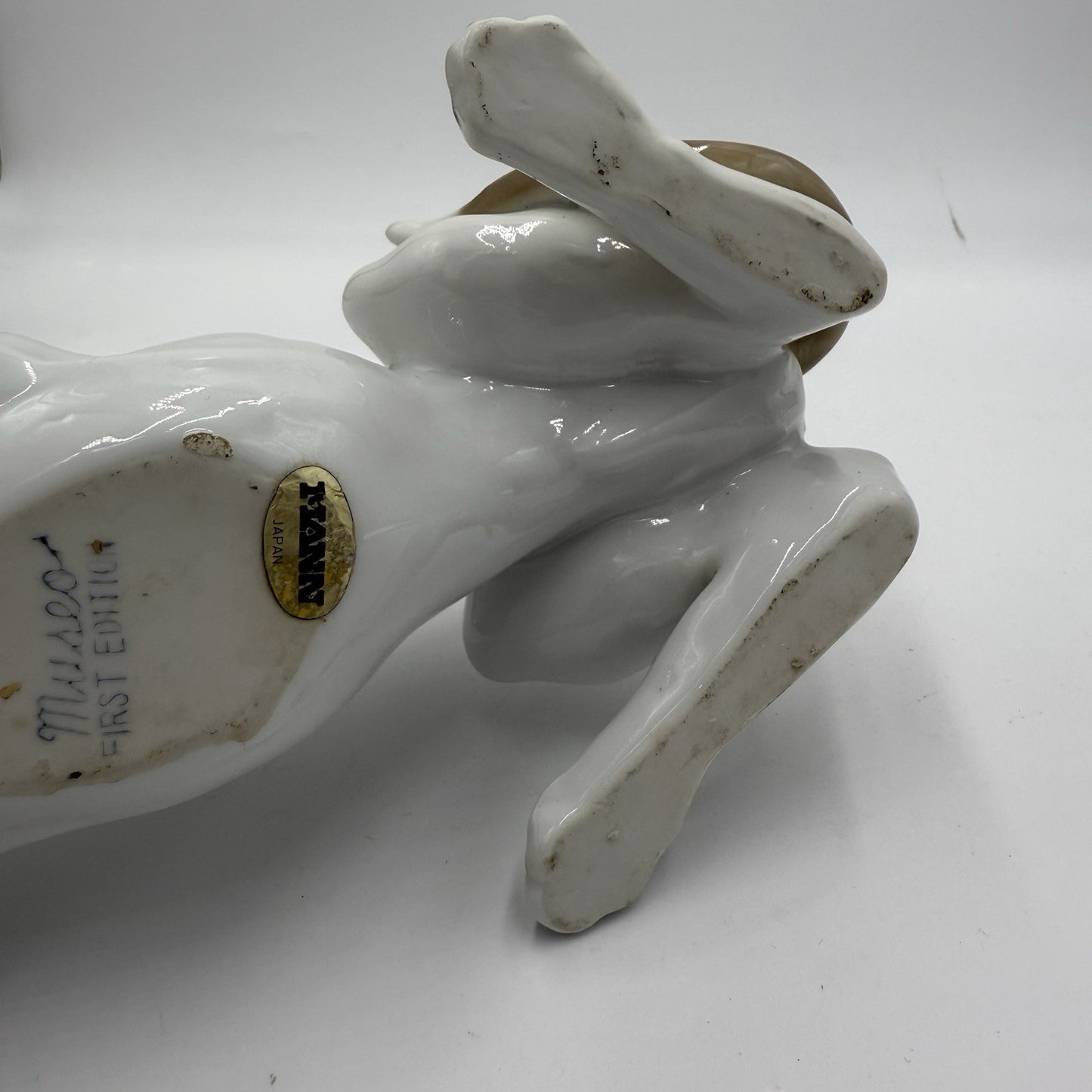 Museo First Edition Porcelain Large Bloodhound Hound Dog by Mann Japan Figurine