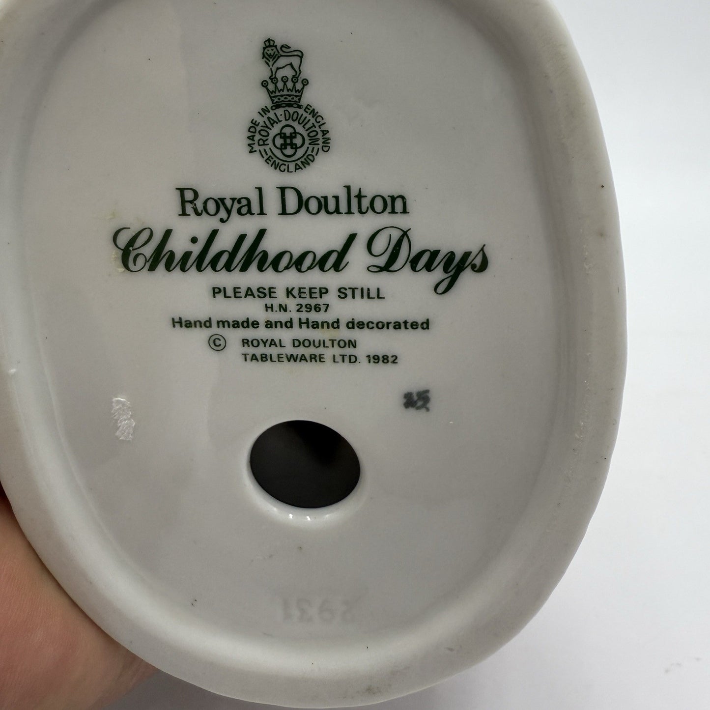 Royal Doulton Porcelain Childhood Days "Please Keep Still" #3082 Figurine 5” Vtg