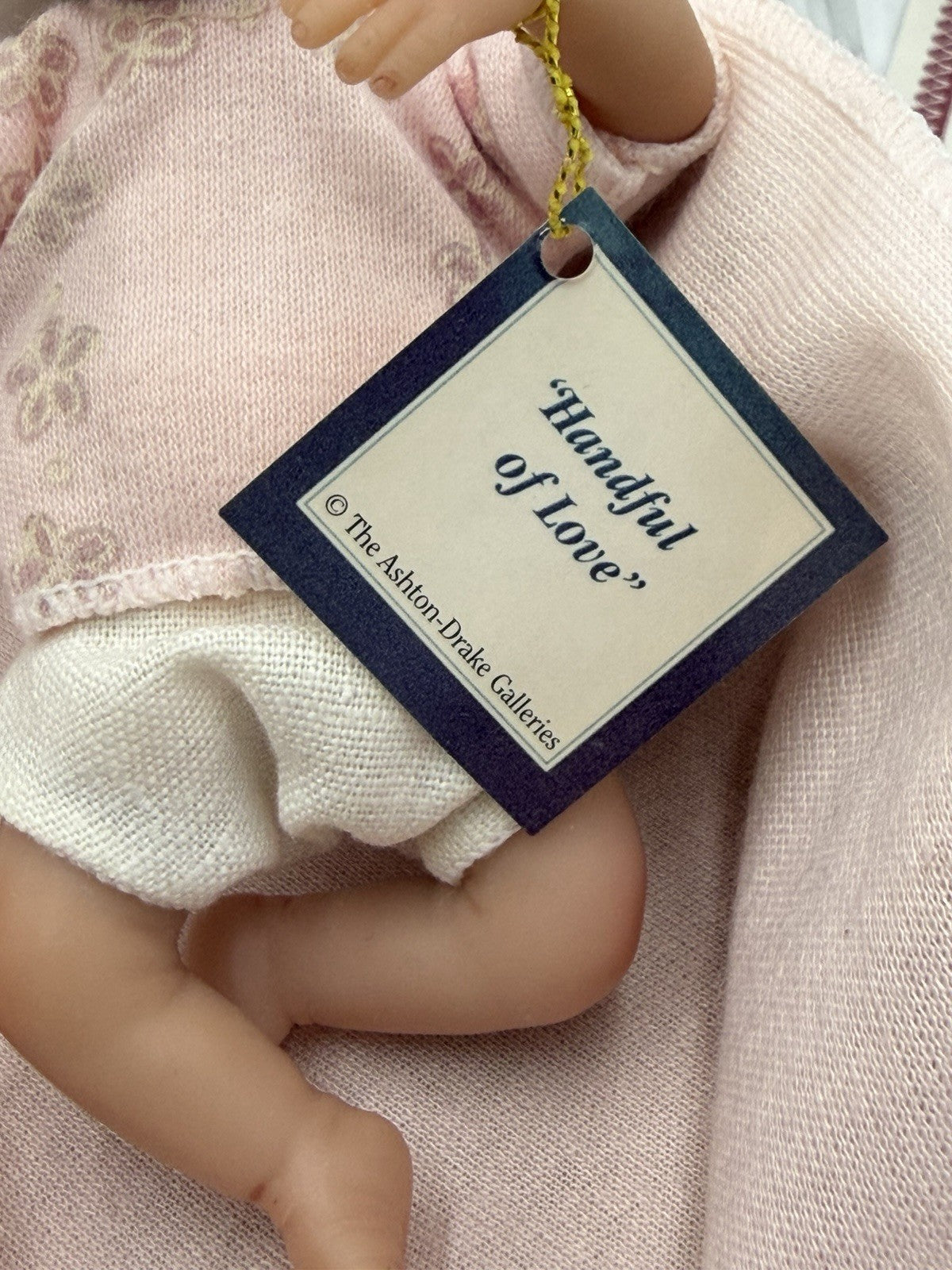 The Ashton Drake Galleries Reborn Miniature Doll Handful Of Love 4” Box /COA